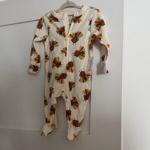 Turkey two way zip onesie NWT